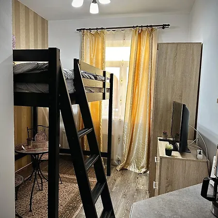 Ada'S Luxury Apartament&Studio - Old City Braşov Esterno foto