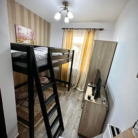 Ada'S Luxury Apartament&Studio - Old City Braşov Esterno foto