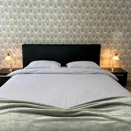 Ada'S Luxury Apartament&Studio - Old City Braşov Esterno foto