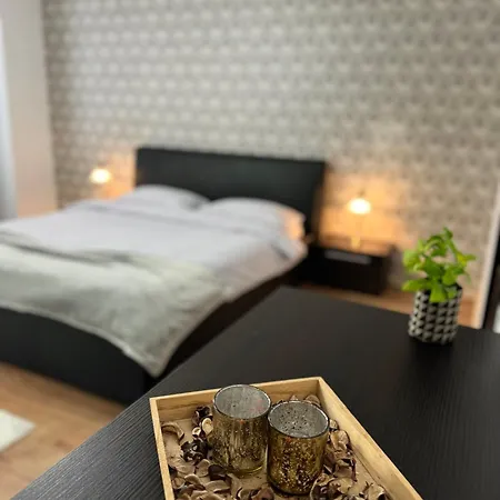 Ada'S Luxury Apartament&Studio - Old City Braşov Esterno foto