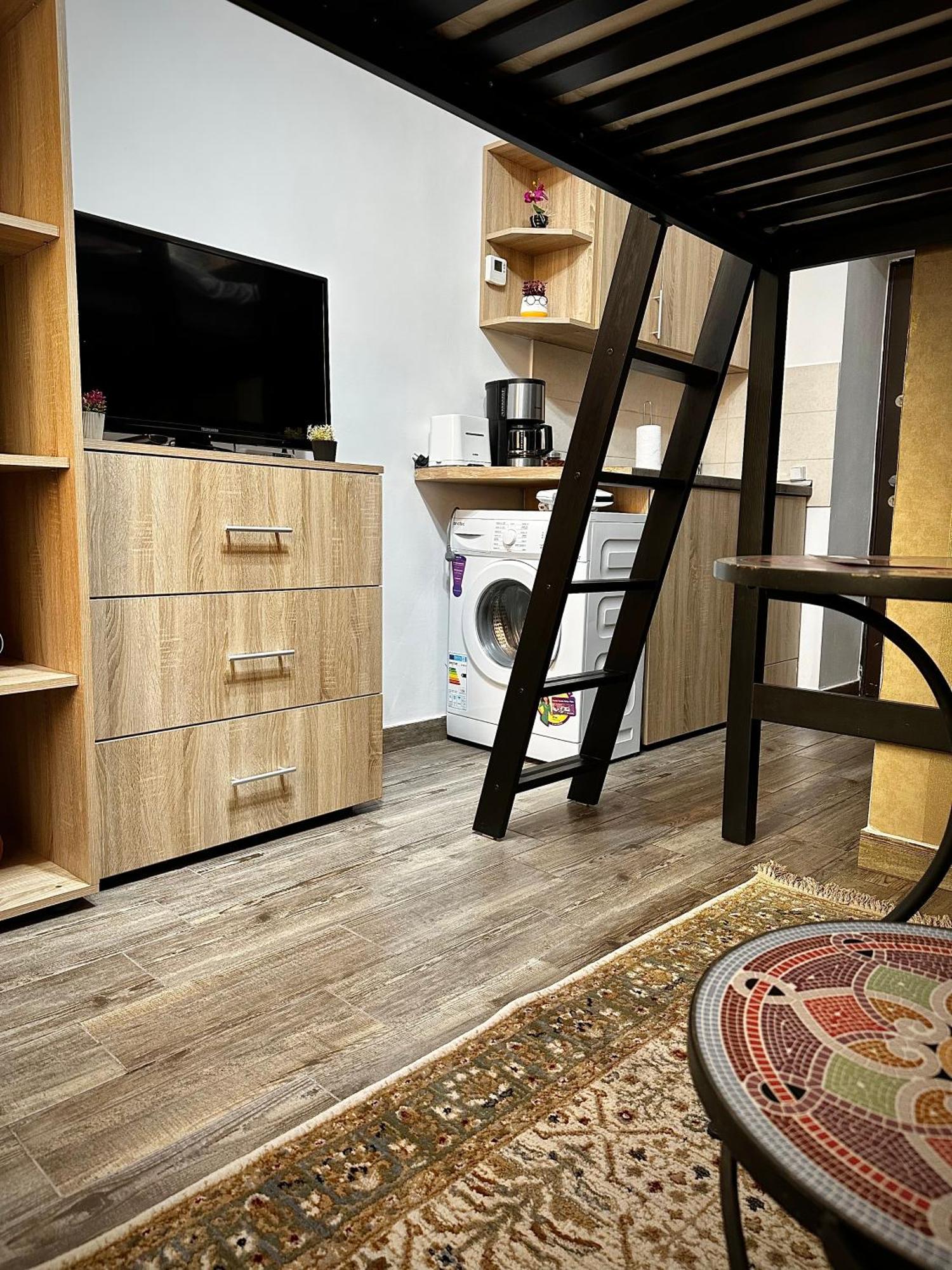 Ada's Luxury Apartament&studio - Old Apartamento Braşov
